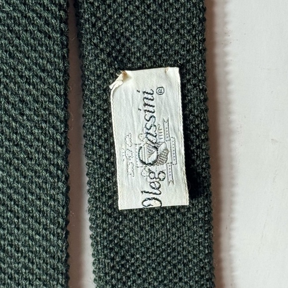 Oleg Cassini Dark Green Tie - Picture 3 of 5
